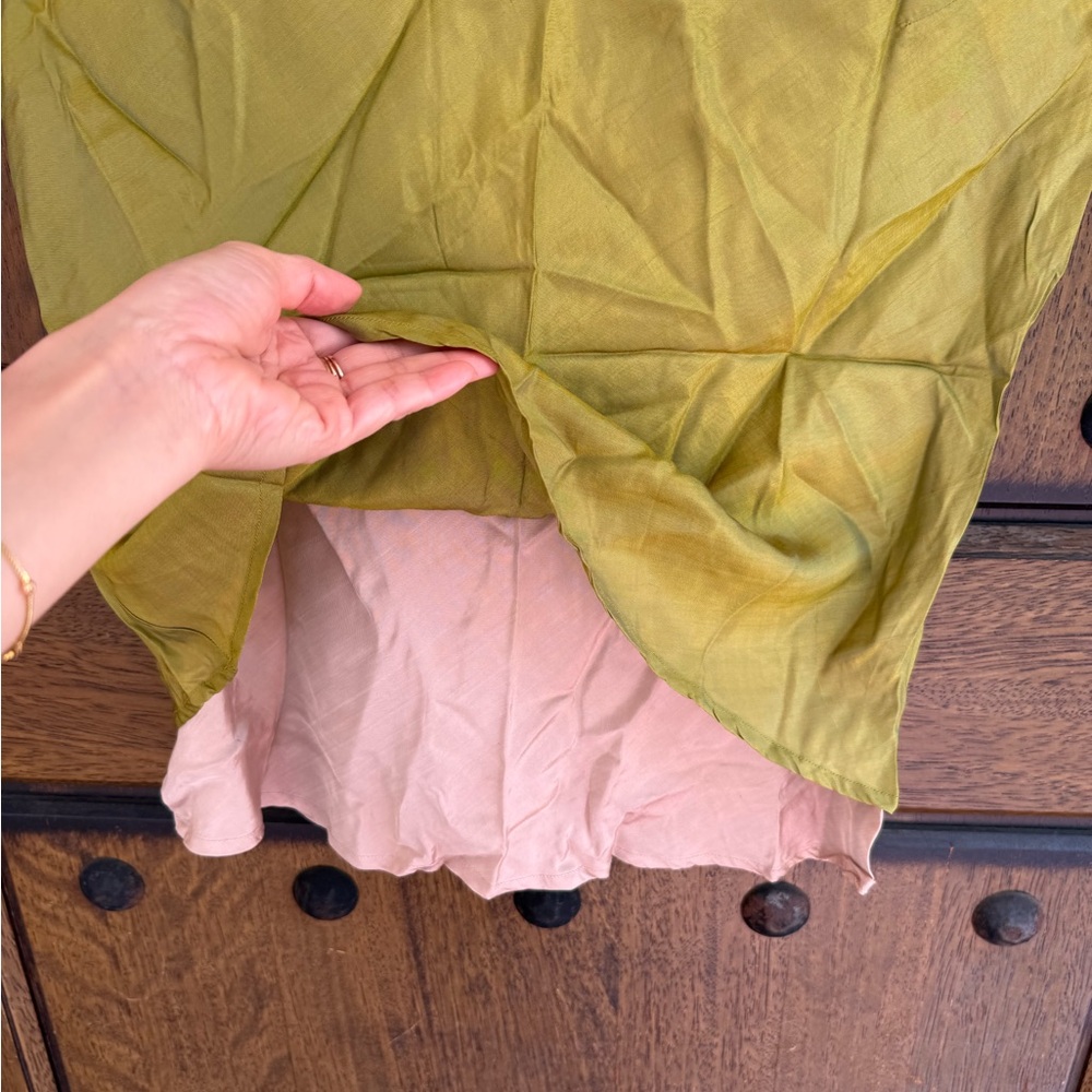 100% Silk Stylish Green and Pink Women's Top Size XL - Picture 3 of 3